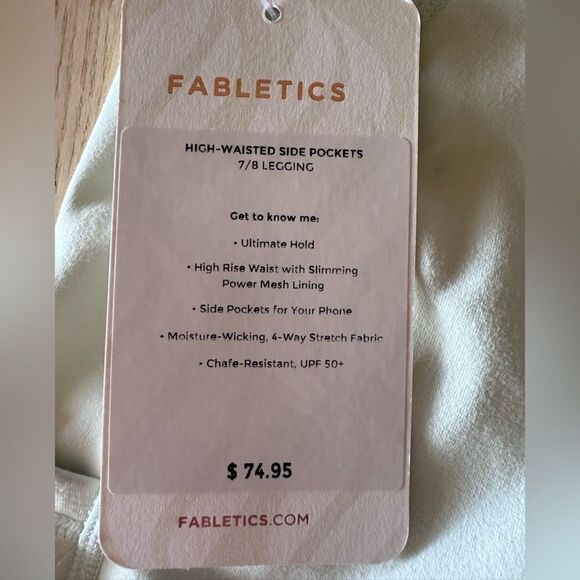 Fabletics High Waisted Side Pocket 7/8 legging in faded mint- Size Large NWT - Picture 4 of 4